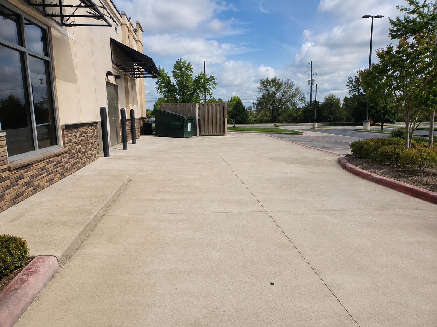 Commercial Concrete Cleaning in the Houston area